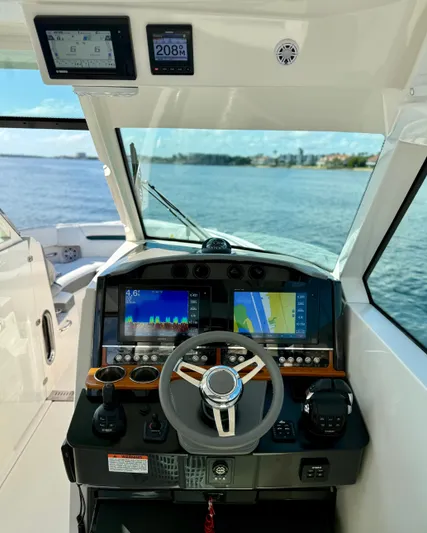 Seakeeper Yacht Photos Pics 