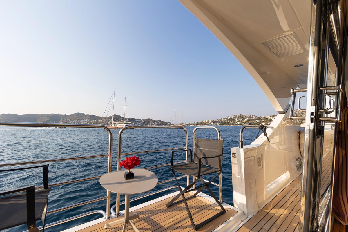 2011 Sunseeker 111 