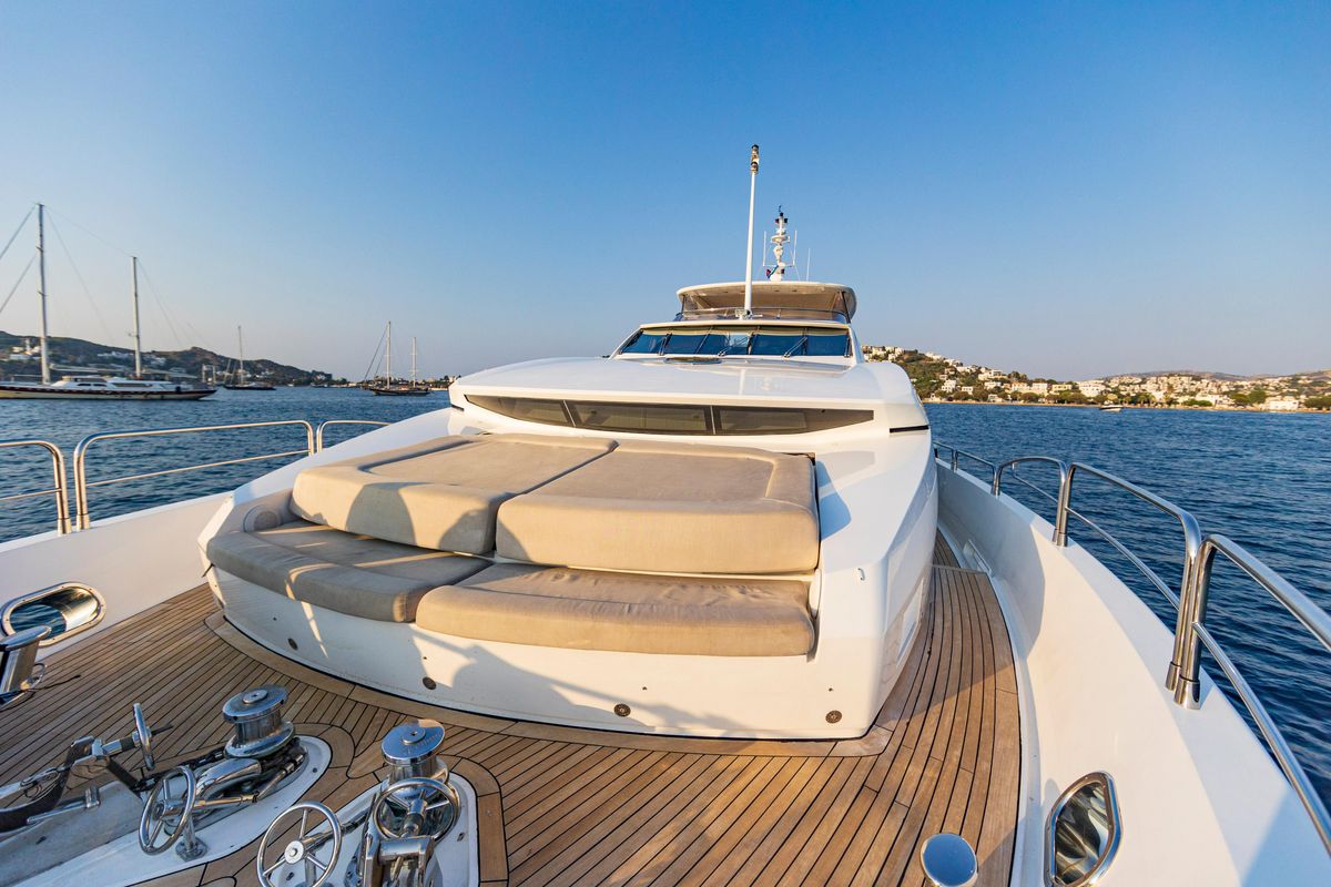 2011 Sunseeker 111 