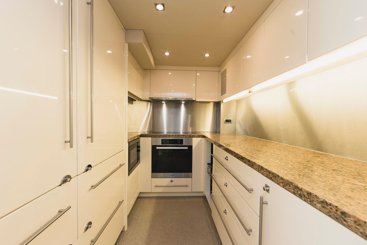 2011 Sunseeker 111 