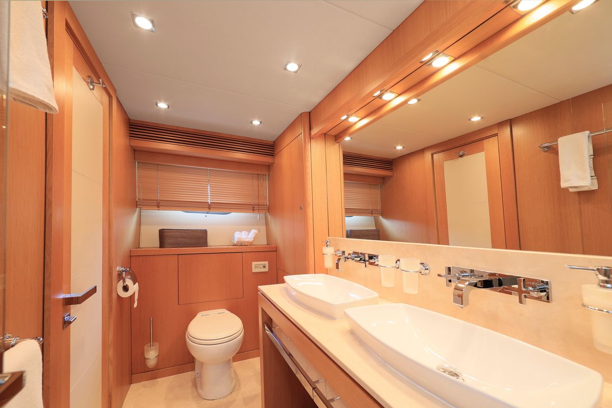2011 Sunseeker 111 