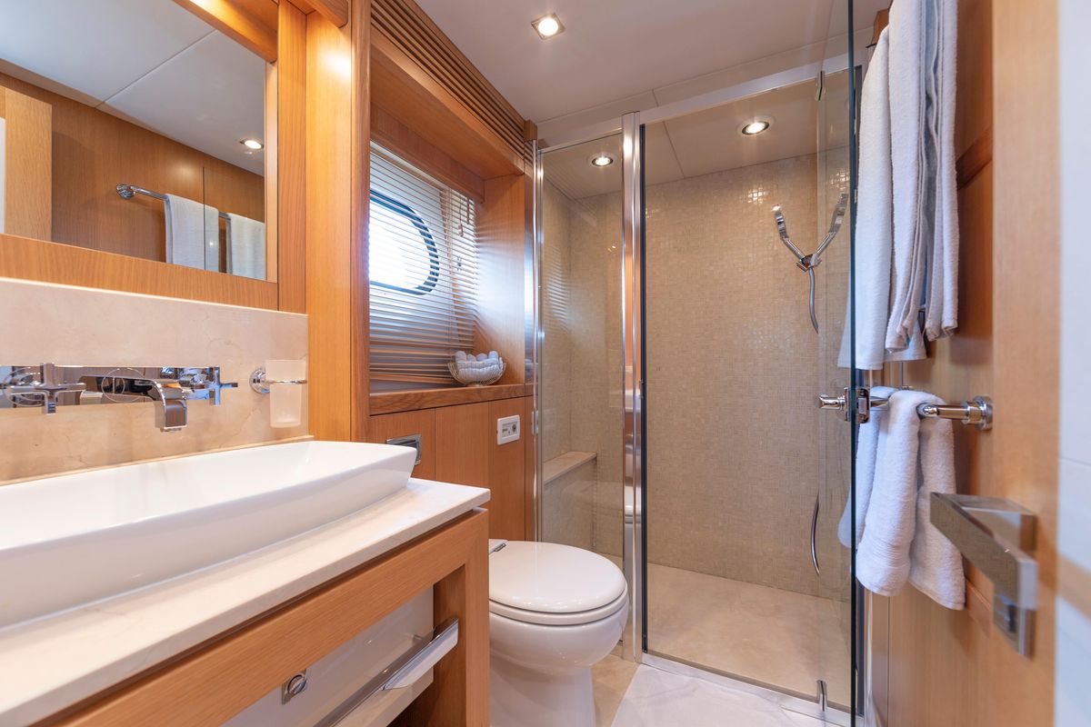 2011 Sunseeker 111 