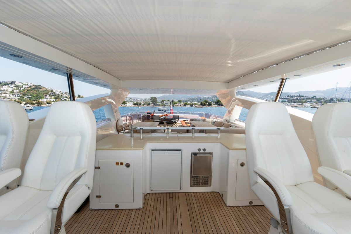 2011 Sunseeker 111 