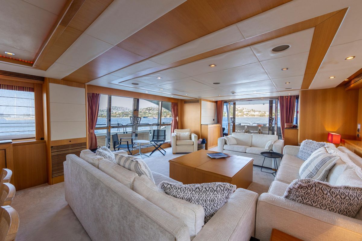 2011 Sunseeker 111 