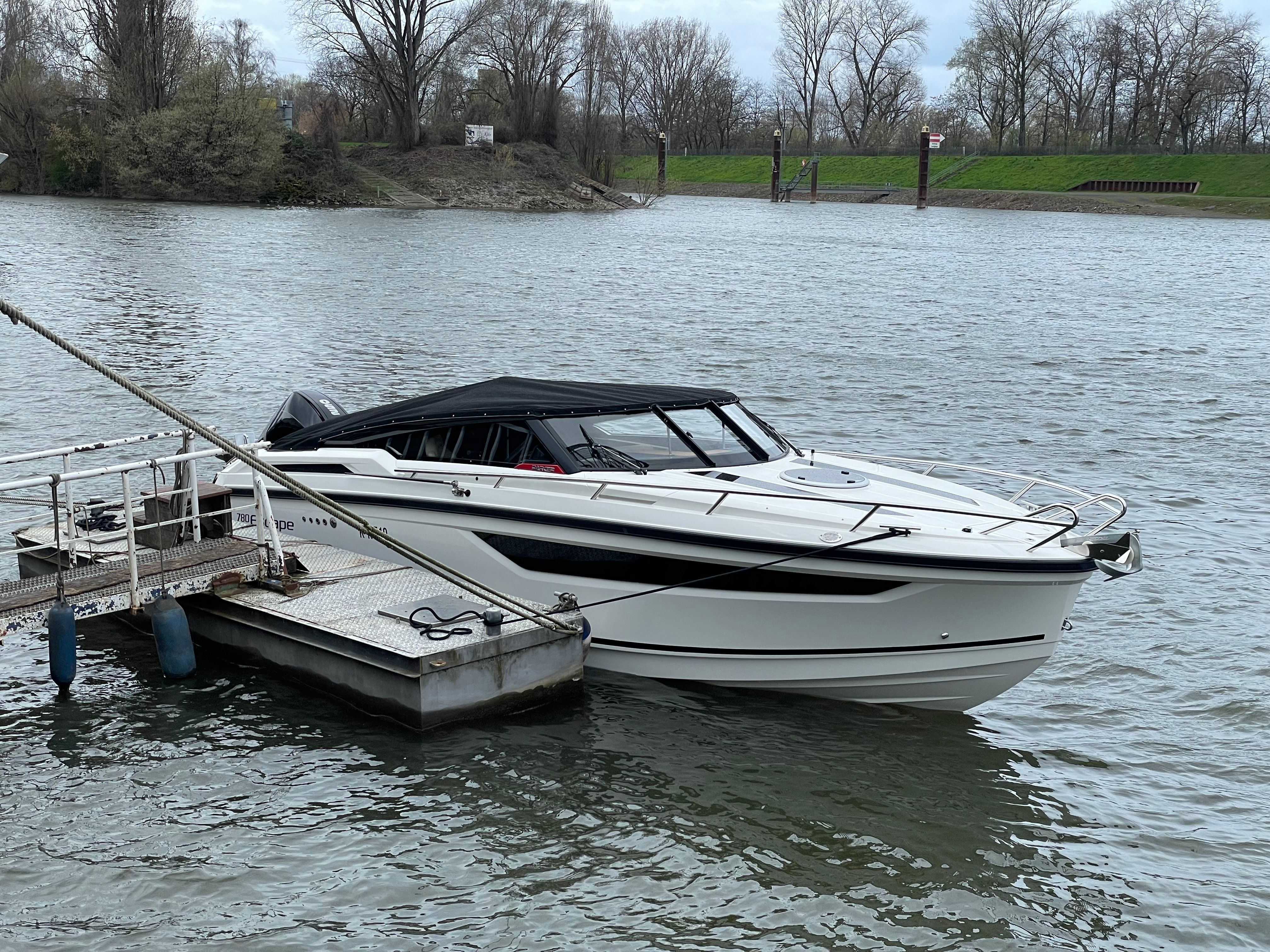 2023 Parker Poland 780 Escape