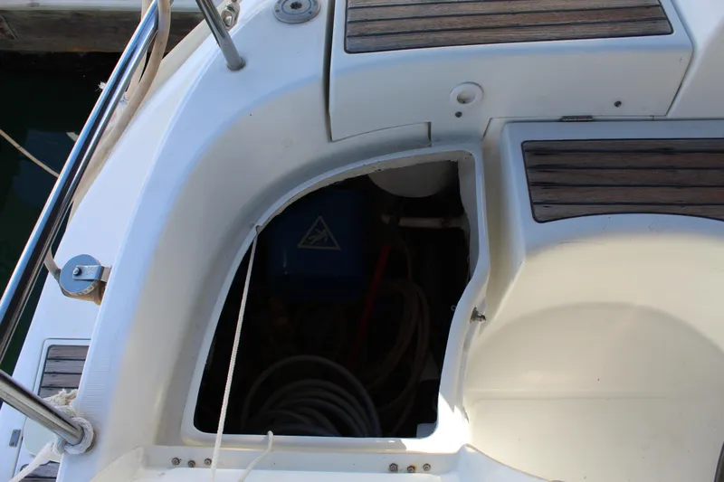 Coyote Yacht Photos Pics 