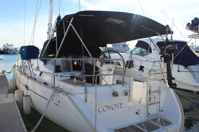 Coyote Yacht Photos Pics 