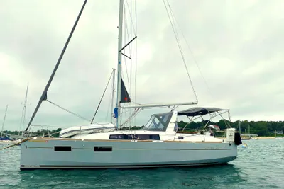 Beneteau Oceanis 35