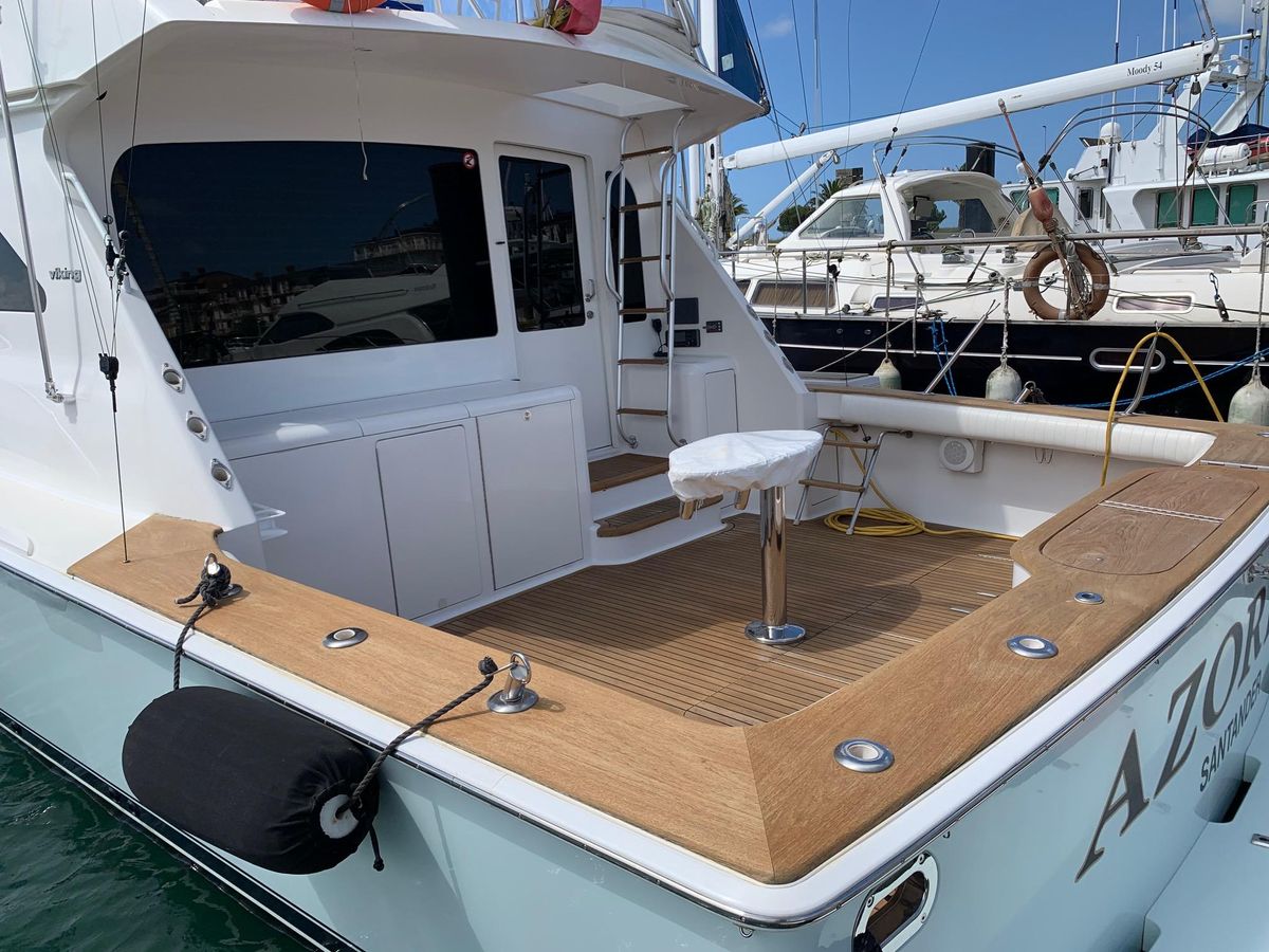 2007 Viking 52 