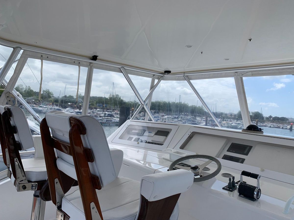 2007 Viking 52 