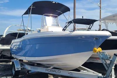 Robalo R180 Center Console