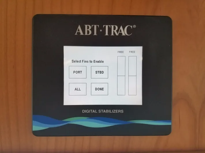 Dogfish Yacht Photos Pics 