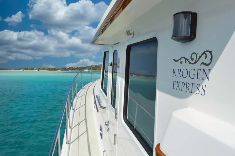 Bella Mia Yacht Photos Pics 