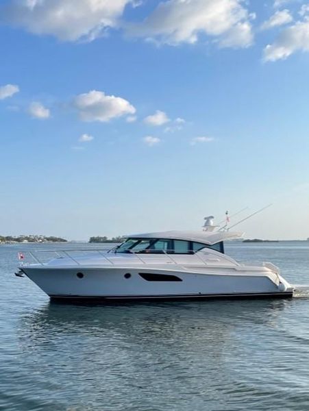 2017 Tiara Yachts C44 Coupe