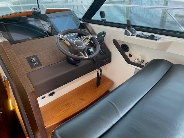 2017 Tiara Yachts C44 Coupe