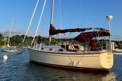 Island Packet 31