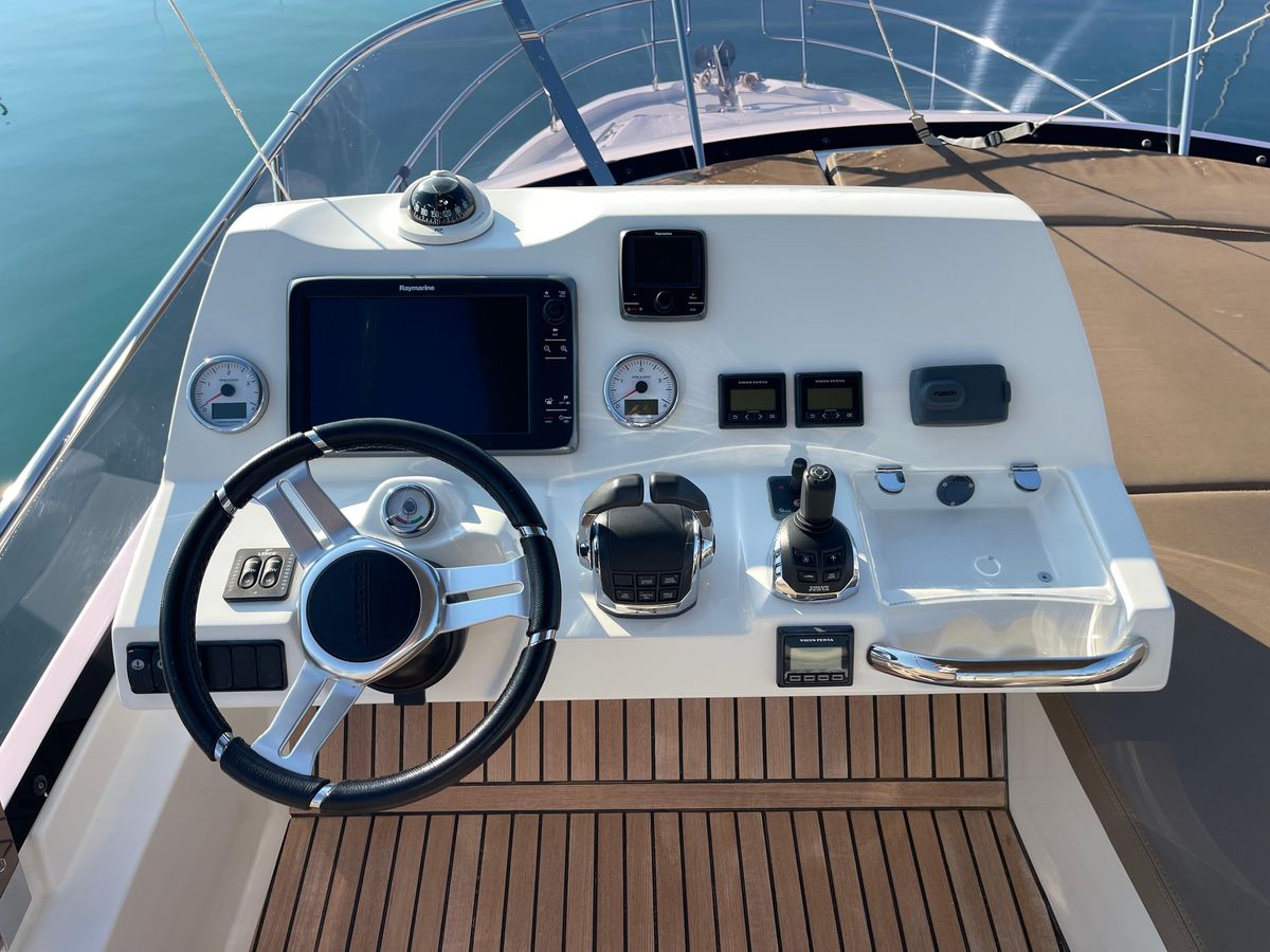 2014 Prestige 45 