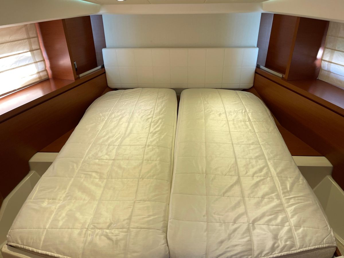 2014 Prestige 45 