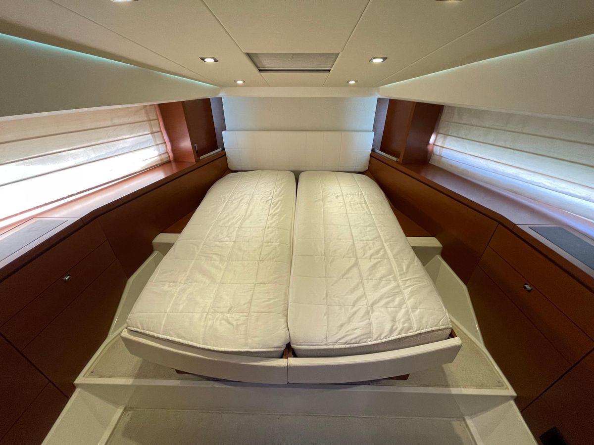 2014 Prestige 45 