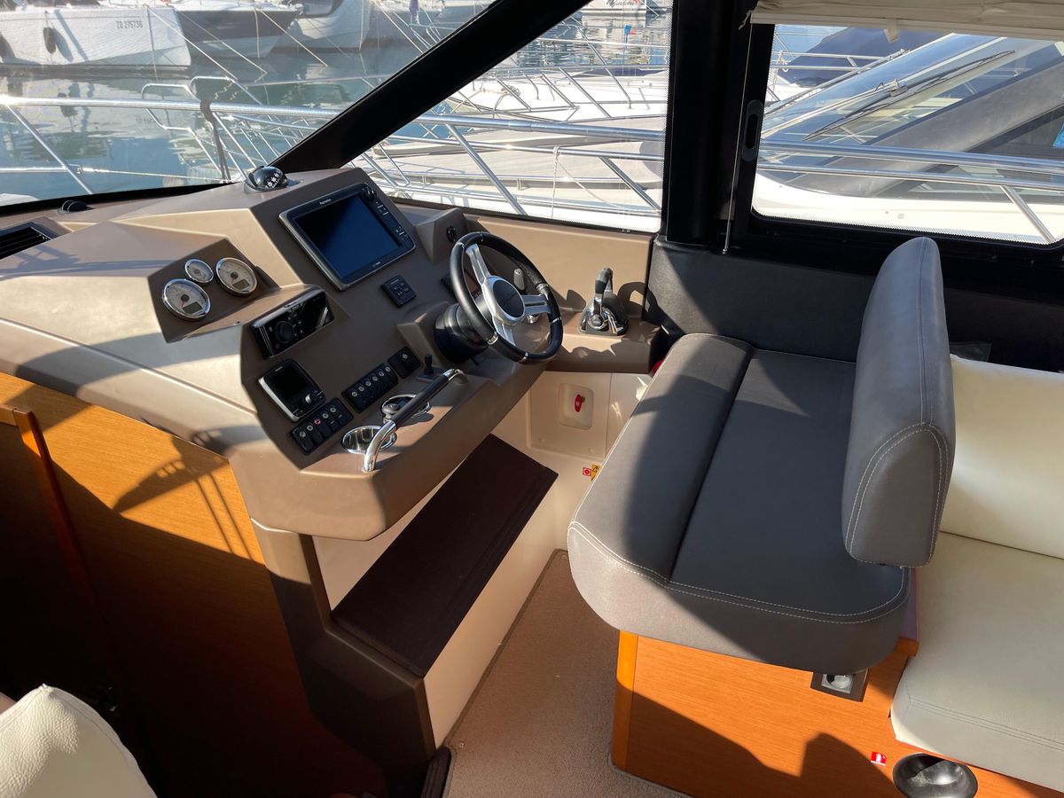 2014 Prestige 45 