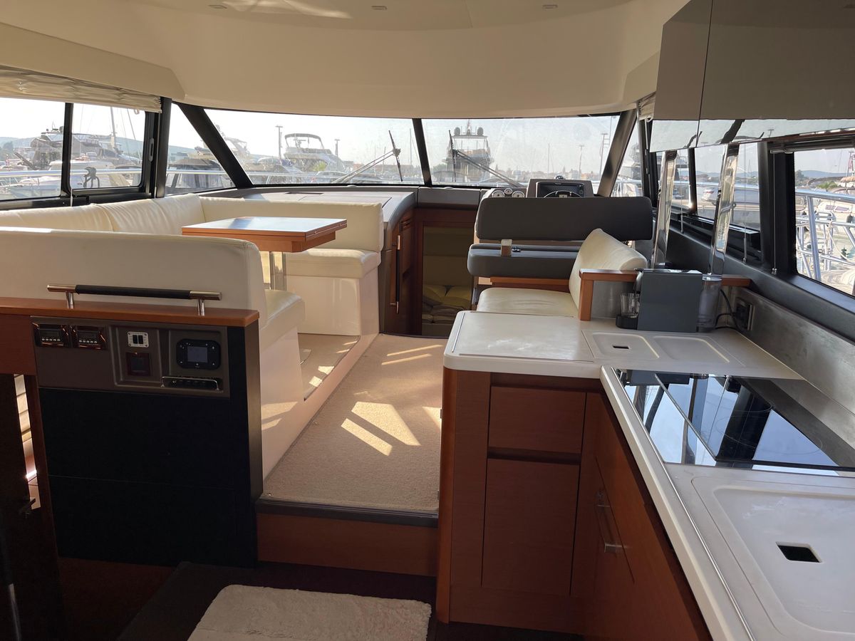 2014 Prestige 45 