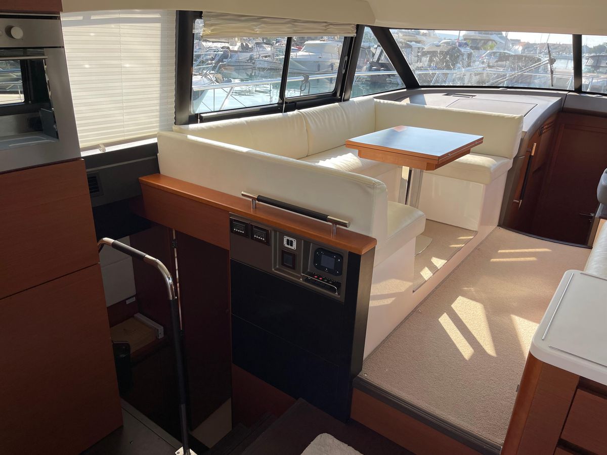 2014 Prestige 45 