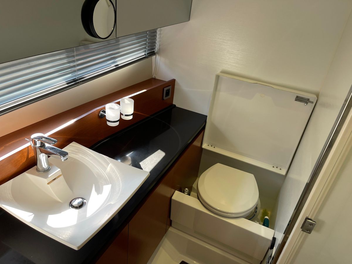 2014 Prestige 45 