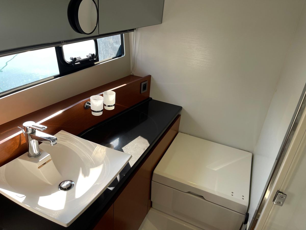 2014 Prestige 45 