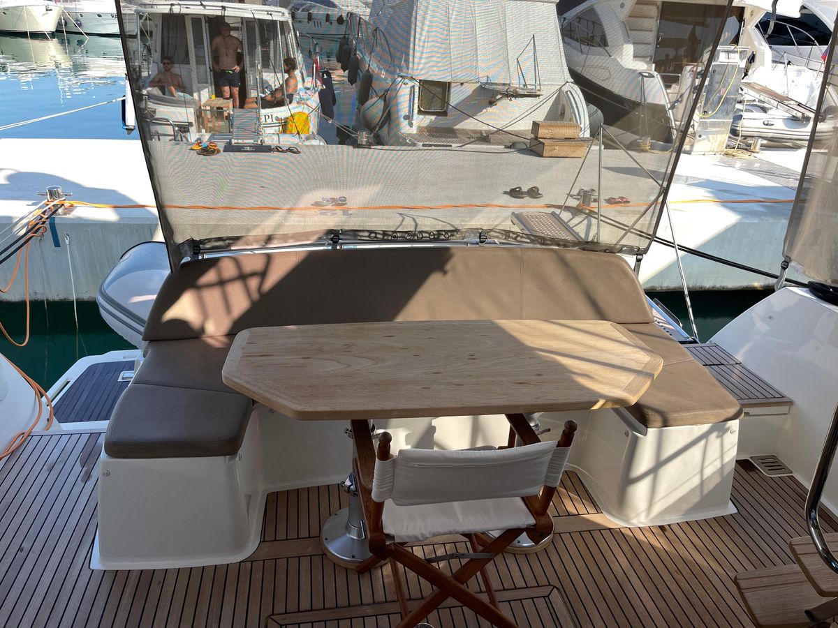 2014 Prestige 45 