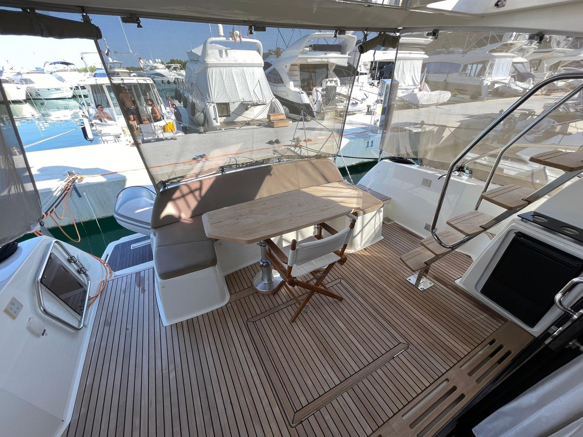 2014 Prestige 45 
