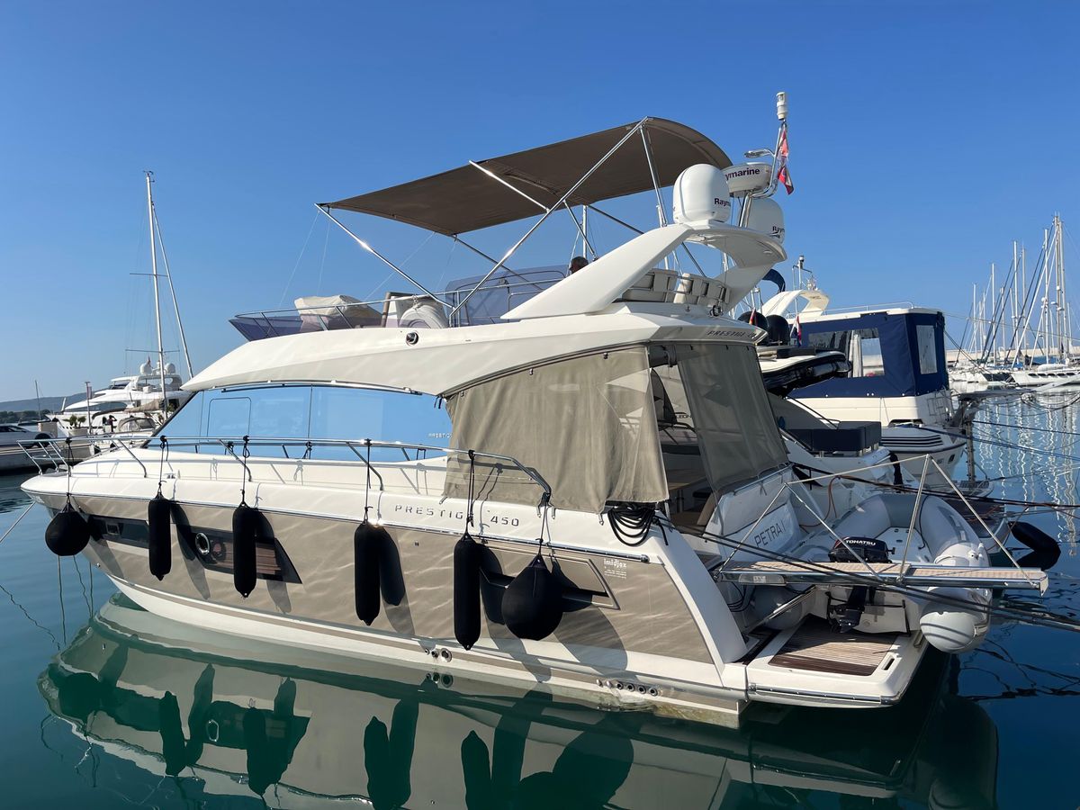 2014 Prestige 45 