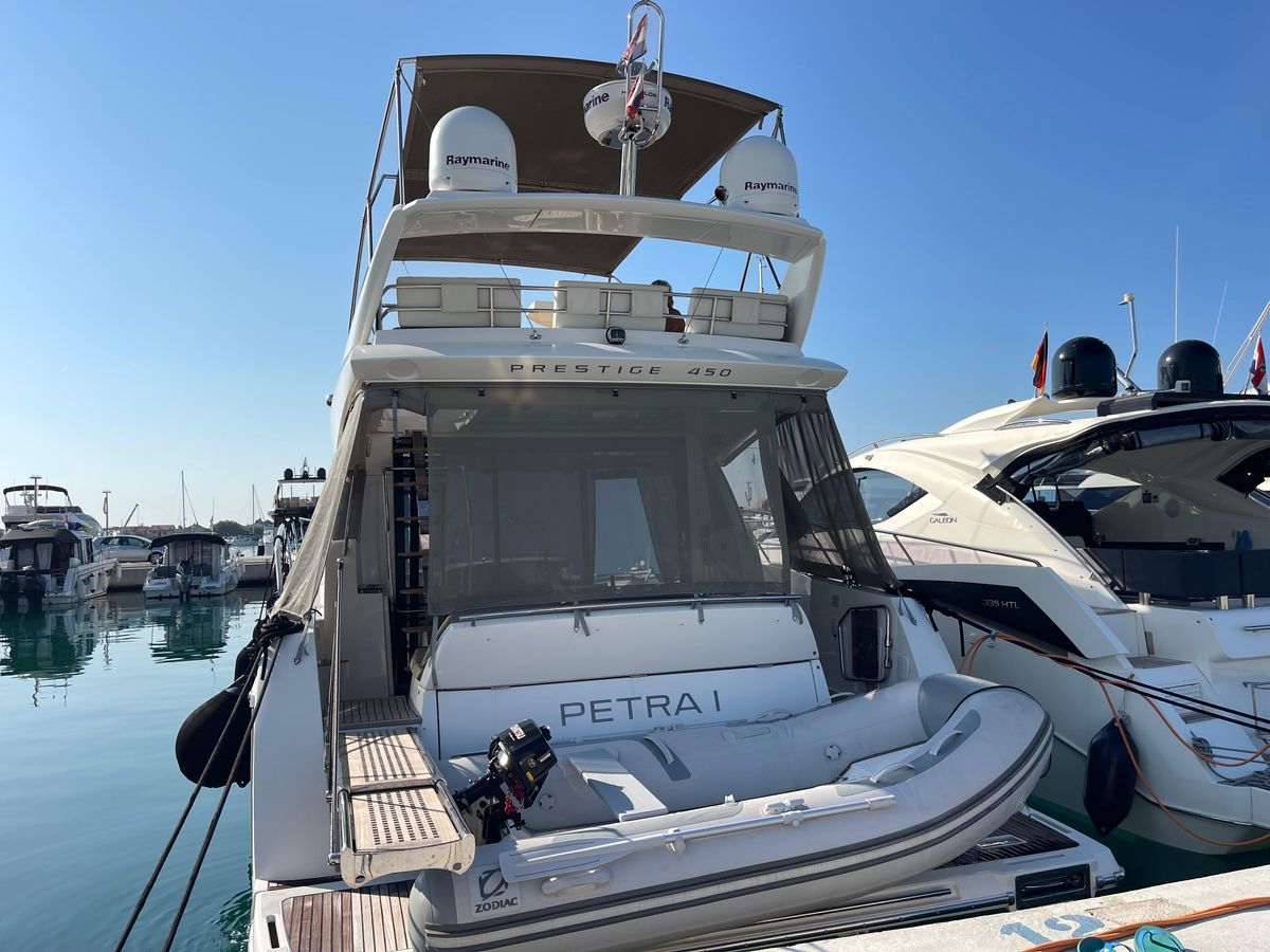 2014 Prestige 45 