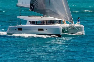 Lagoon 42