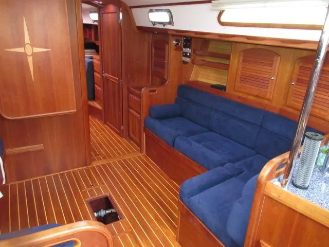 Chessea Horse Yacht Photos Pics Star settee