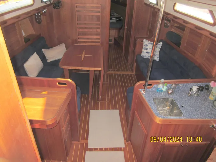 Chessea Horse Yacht Photos Pics Salon