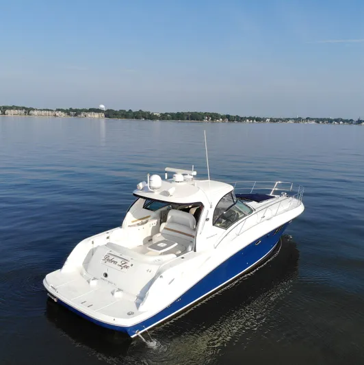 Debra Lee Yacht Photos Pics 