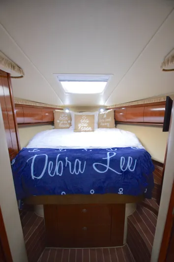 Debra Lee Yacht Photos Pics 