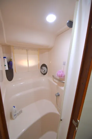 Debra Lee Yacht Photos Pics 