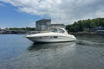 Sea Ray 390 Sundancer