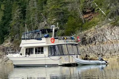 Mainship 400 Trawler