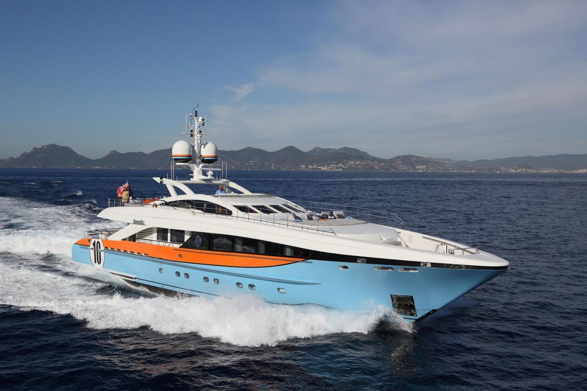 2011 Heesen 122 