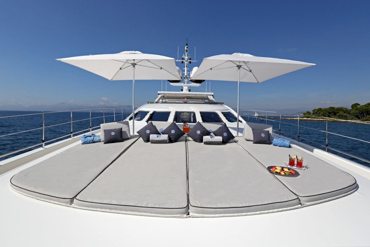 2011 Heesen 122 
