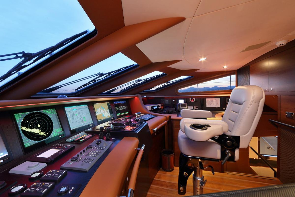 2011 Heesen 122 