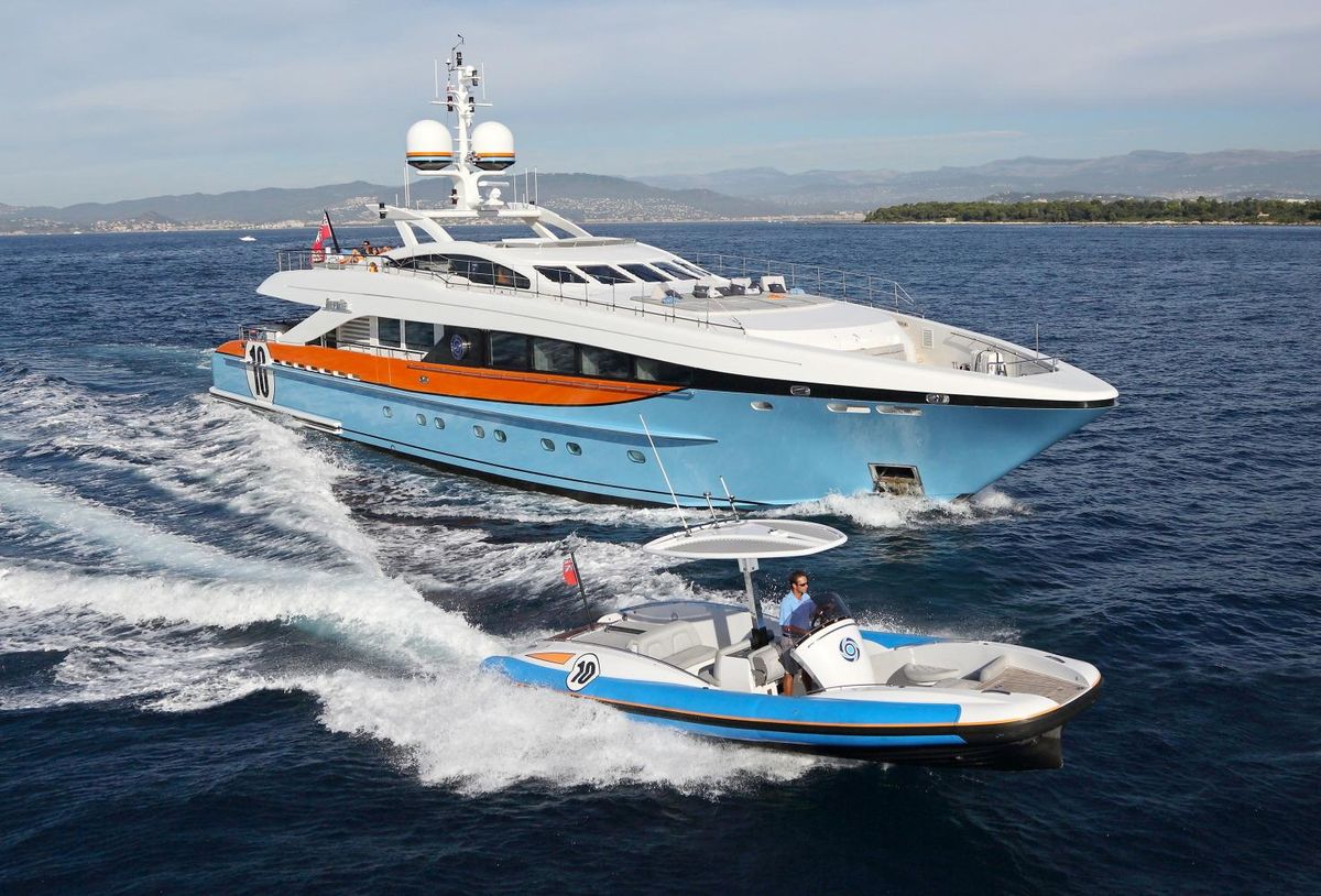 2011 Heesen 122 