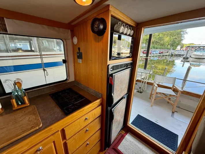 Brilyndia Yacht Photos Pics 