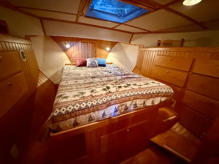 Brilyndia Yacht Photos Pics 