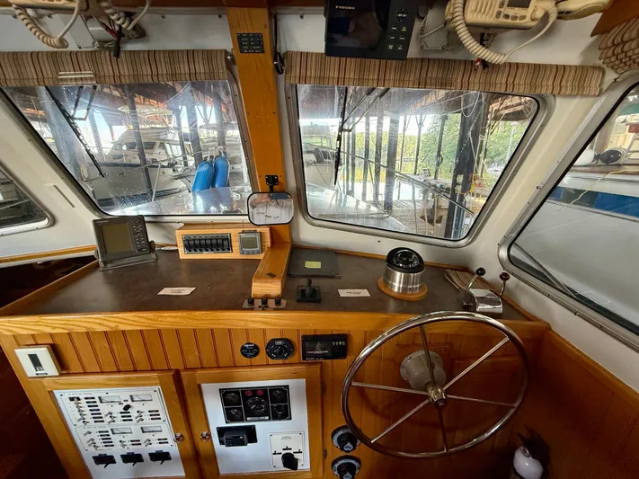 Brilyndia Yacht Photos Pics 