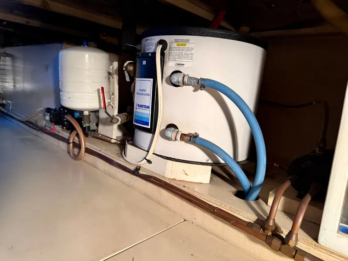 Brilyndia Yacht Photos Pics 