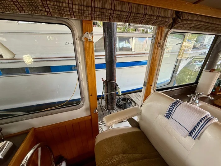 Brilyndia Yacht Photos Pics 