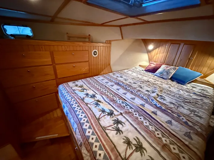 Brilyndia Yacht Photos Pics 